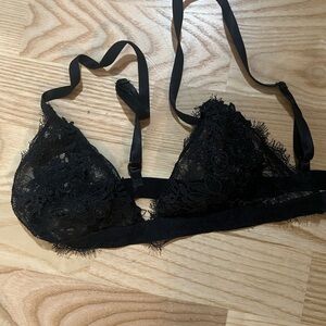 VICTORIA SECRET LACE BRALETTE